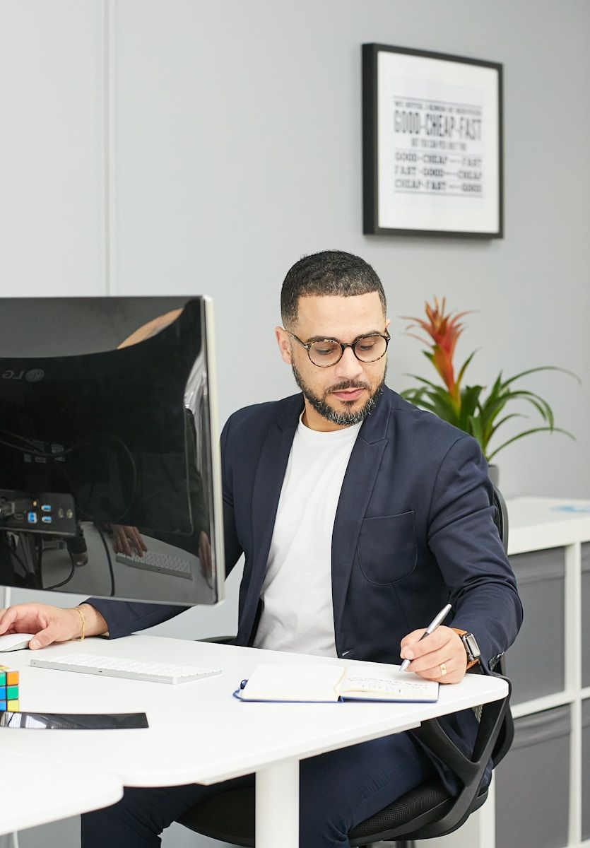 Contrats Informatiques : Guide Complet pour Sécuriser Vos Projets Numériques