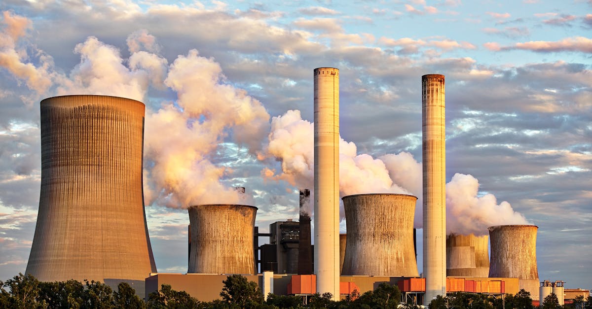 découvrez l'impact environnemental des activités humaines, y compris la pollution, la déforestation et le changement climatique. apprenez comment adopter des pratiques durables pour préserver notre planète.