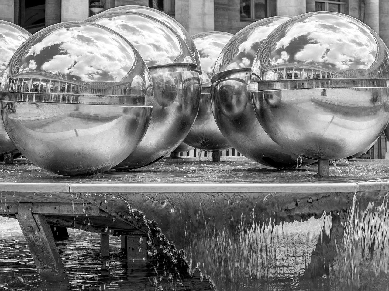 découvrez tout ce qu'il faut savoir sur l'économie circulaire : principes clés, avantages pour l'environnement et les entreprises, et exemples concrets pour adopter un modèle durable et responsable.