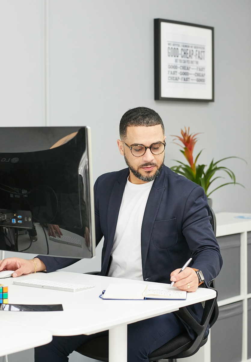 Contrats Informatiques : Guide Complet pour Sécuriser Vos Projets Numériques