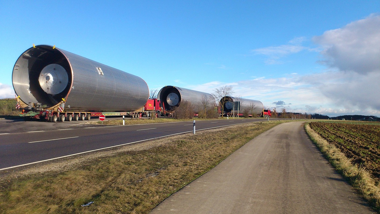 découvrez comment la green logistics transforme la gestion de la chaîne d'approvisionnement en adoptant des pratiques durables et respectueuses de l'environnement pour réduire l'empreinte carbone et optimiser l’efficacité des transports.