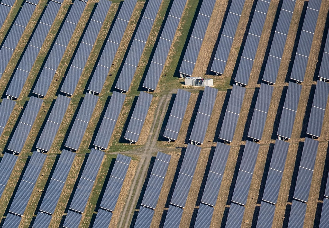 découvrez l'énergie solaire, une solution propre et renouvelable pour produire de l'électricité, réduire vos factures et préserver l'environnement grâce à des technologies innovantes.
